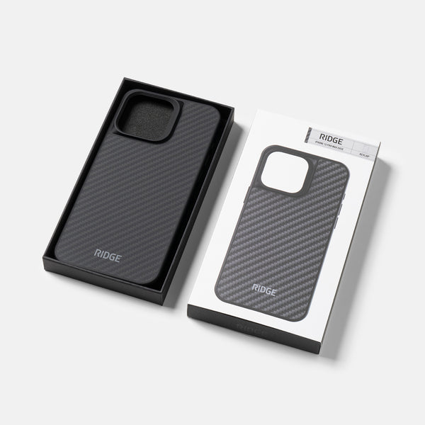 Aluminium iPhone 15 Pro Max Case | Silver | RIMOWA｜ソフト