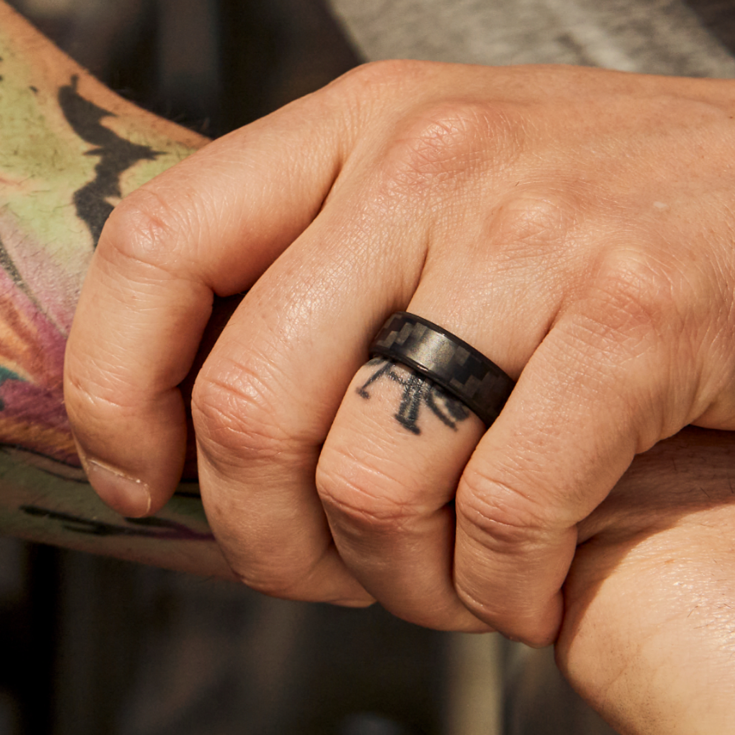 Carbon fibre and titanium wedding ring deals