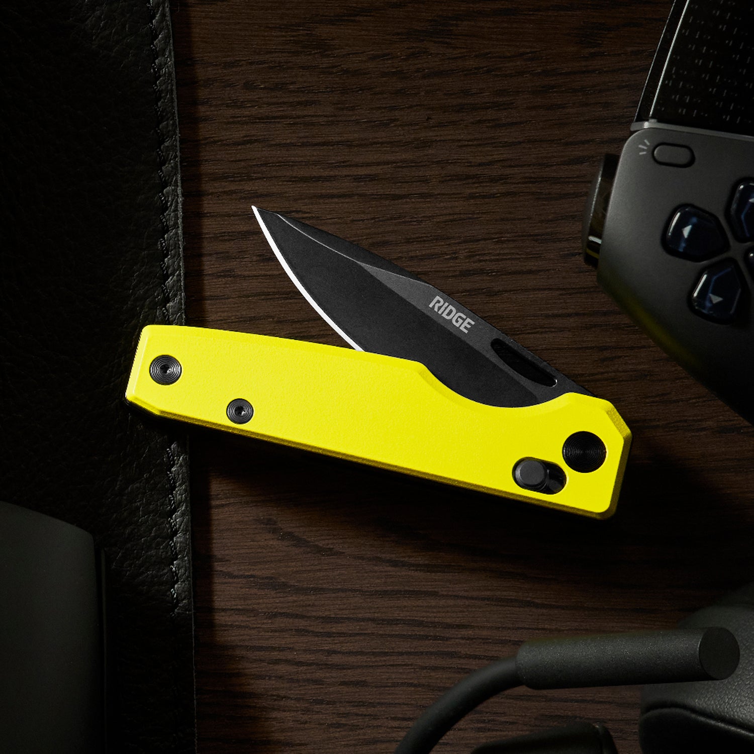 The Ridge Everyday Folder | Sharp & Lightweight