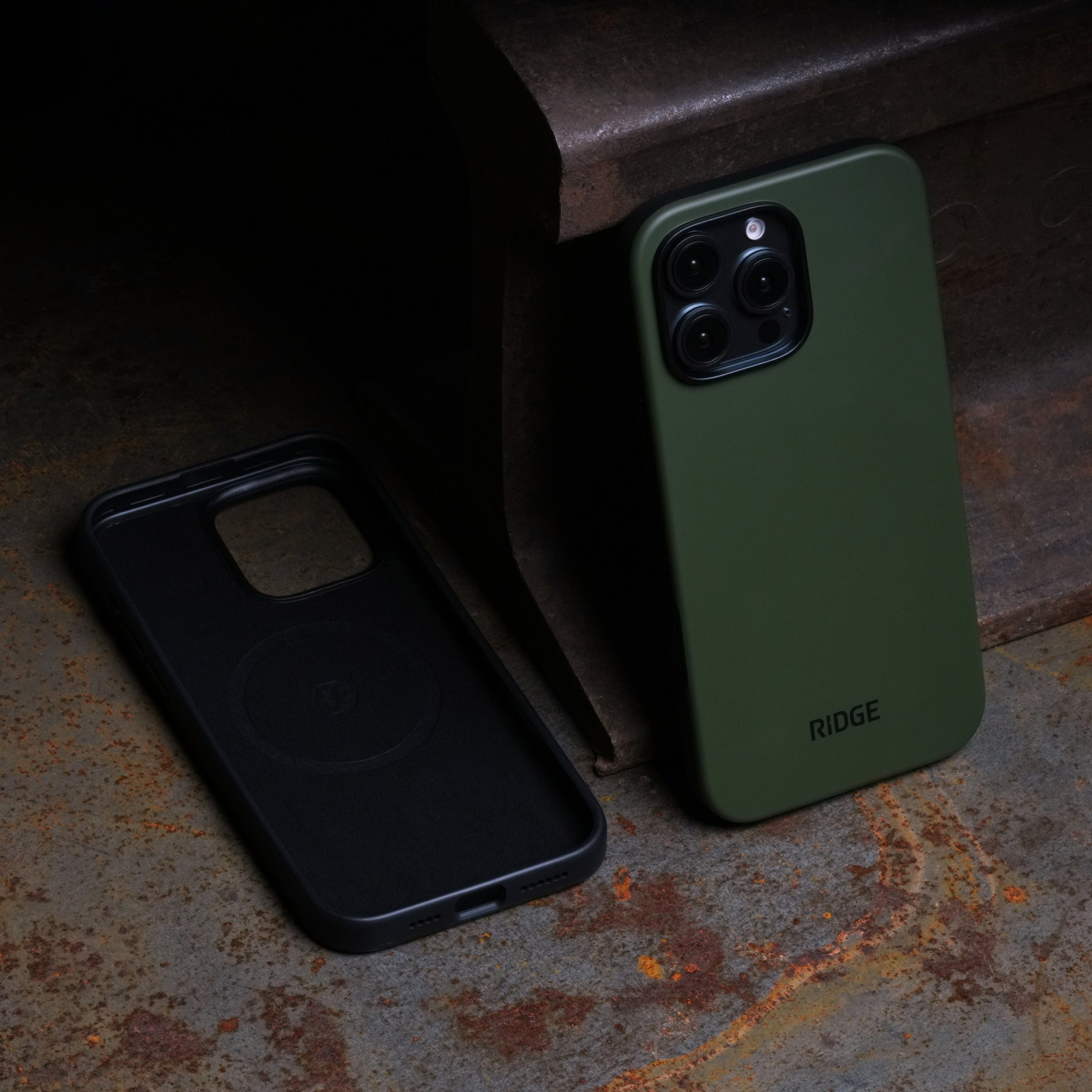 STONE  iPhoneケース オリーブグリーン16Pro STONE iPhoneケース オリーブグリーン16Pro STONE iPhoneケース